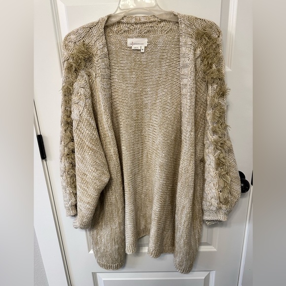 Anthropologie Braided sleeve Cardigan in beige - Picture 2 of 5